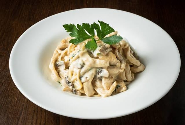Chicken Alfredo.